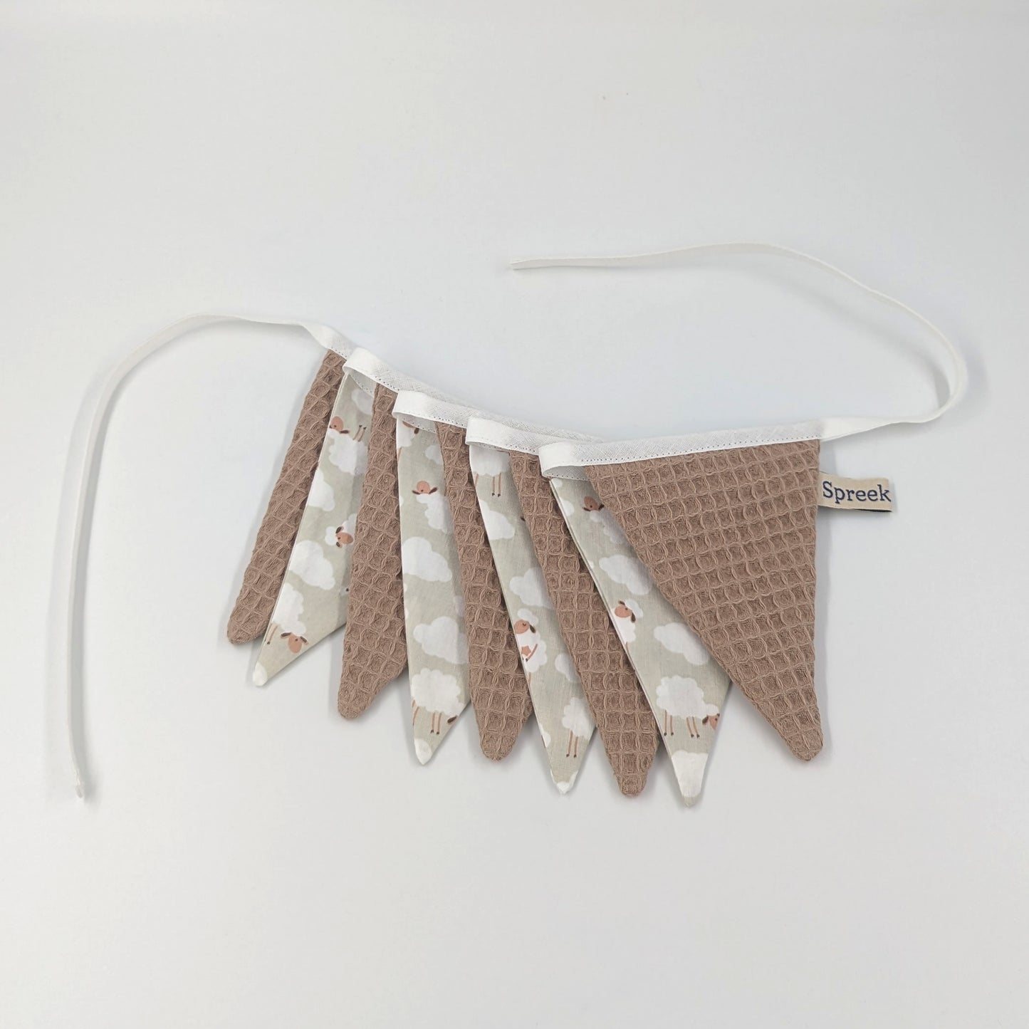 Wimpelkette, Schäfchen, weiß/braun